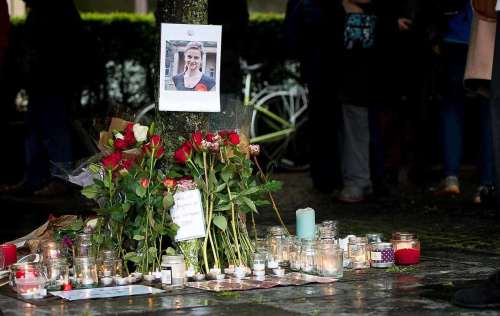 Tributes to murdered MP Jo Cox, Edinburgh, UK - 17 Jun 2016